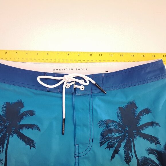 American Eagle Outfitters Men's Size Medium Palm Tree Patterned Shorts - Picture 4 of 11